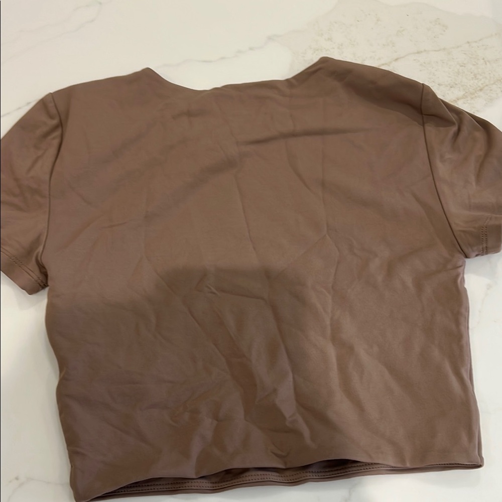 Aritzia CONTOUR Short Sleeve Tee - Picture 3 of 3